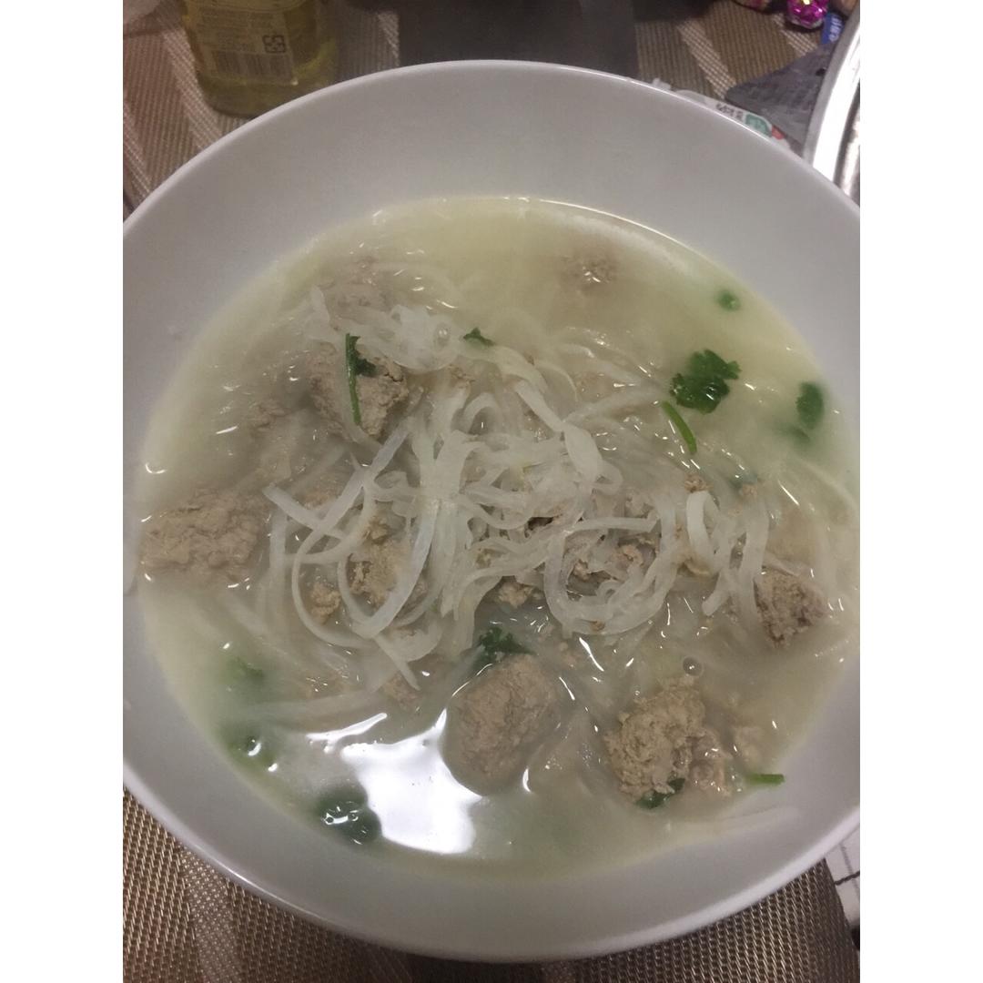 萝卜丸子汤