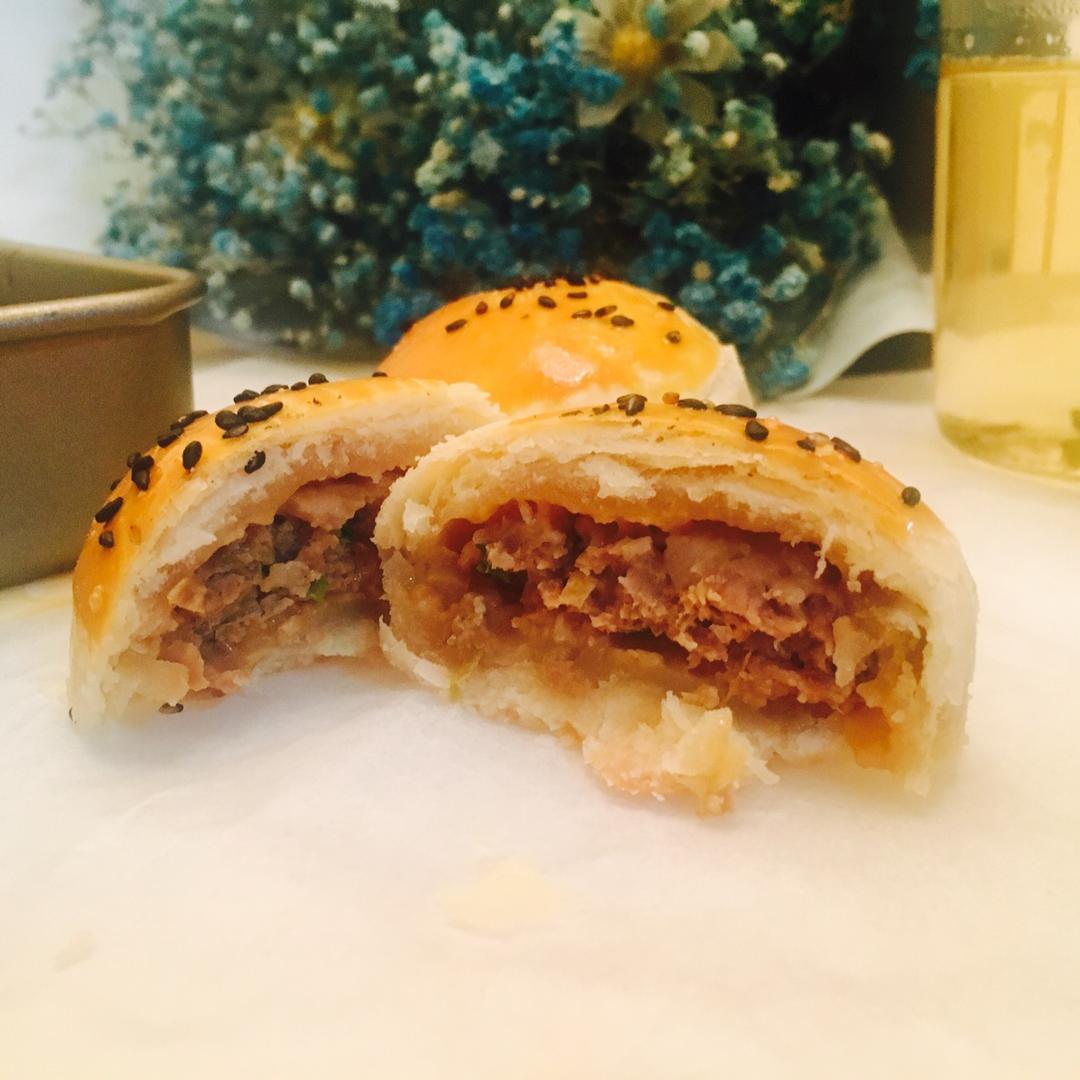 排四个小时队也买不到的鲜肉月饼，秘诀是放麻油！