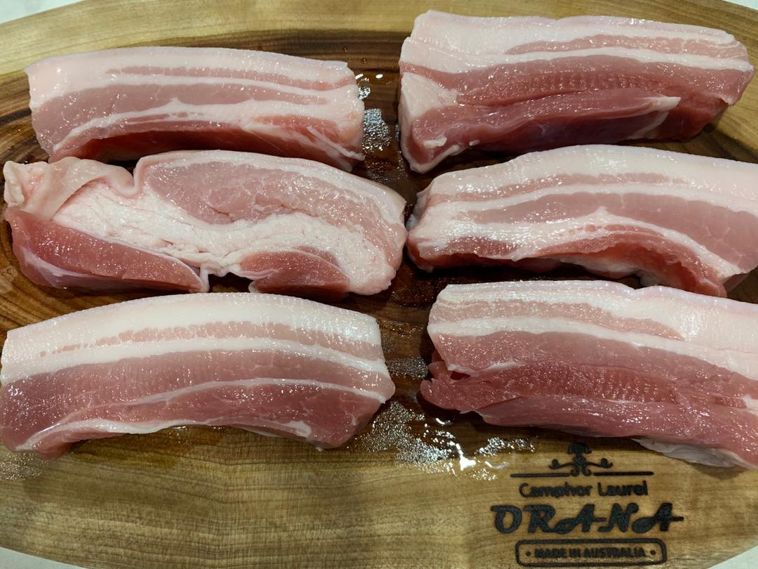 不放油的红烧肉+鹌鹑蛋
