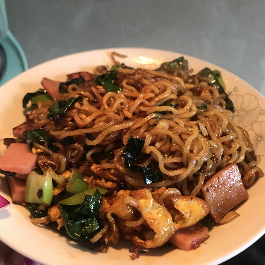 老干妈炒面的做法