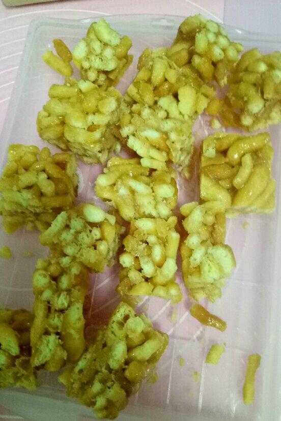 松软的鸡蛋沙琪玛