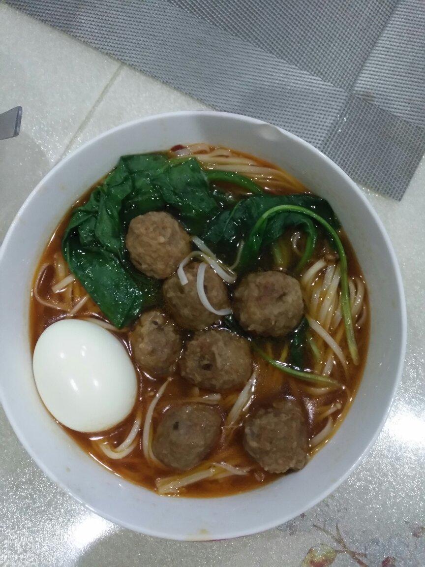 肉丸子烩面