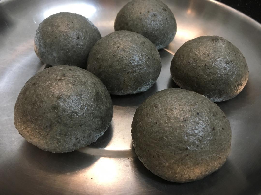 黑芝麻馒头之粗粮馒头2