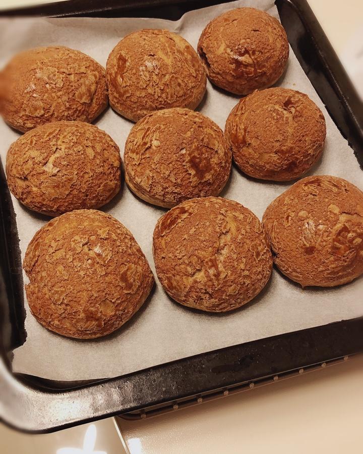 初学者小爽做的巧克力酥皮泡芙