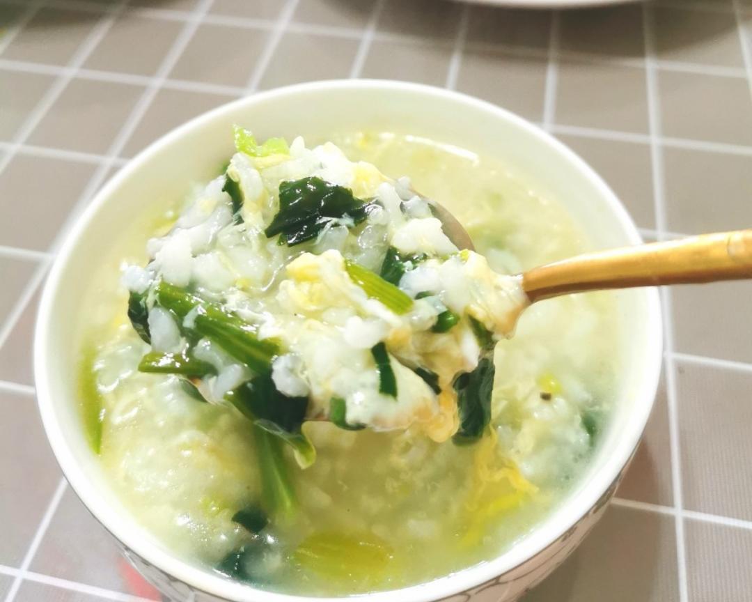 菠菜鸡蛋粥的做法