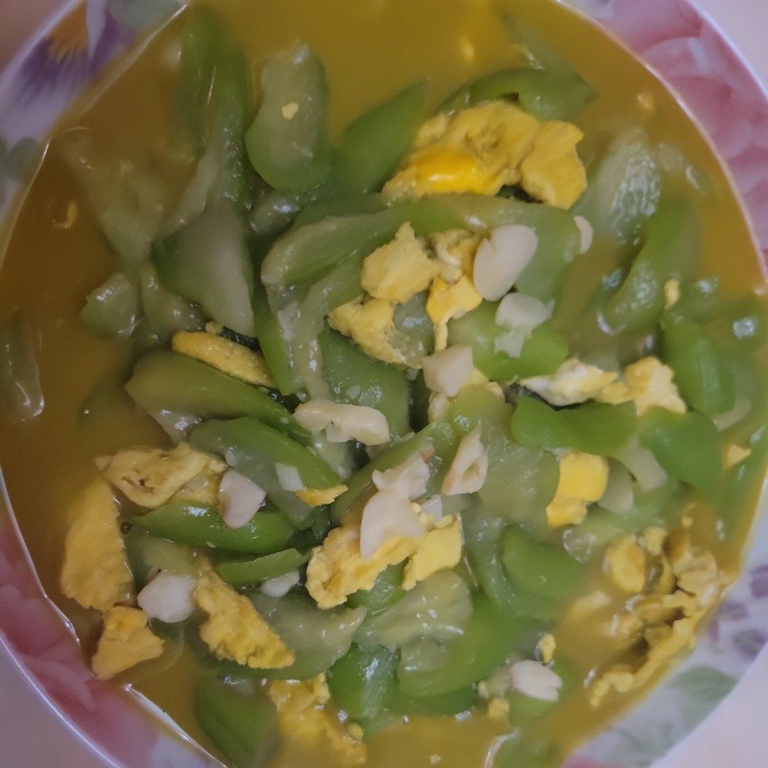 怎样才能炒出清爽又甘甜可口的丝瓜炒蛋🤔