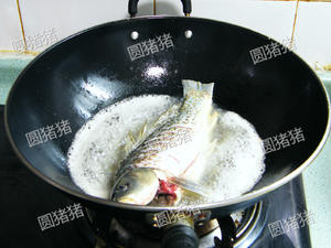四川豆瓣鱼的做法 步骤4