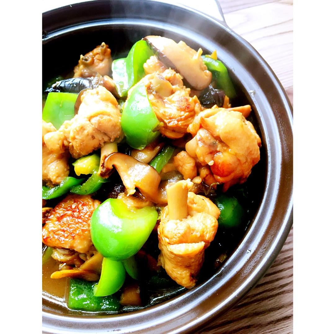 六六的麻咪做的酸笋黄焖鸡