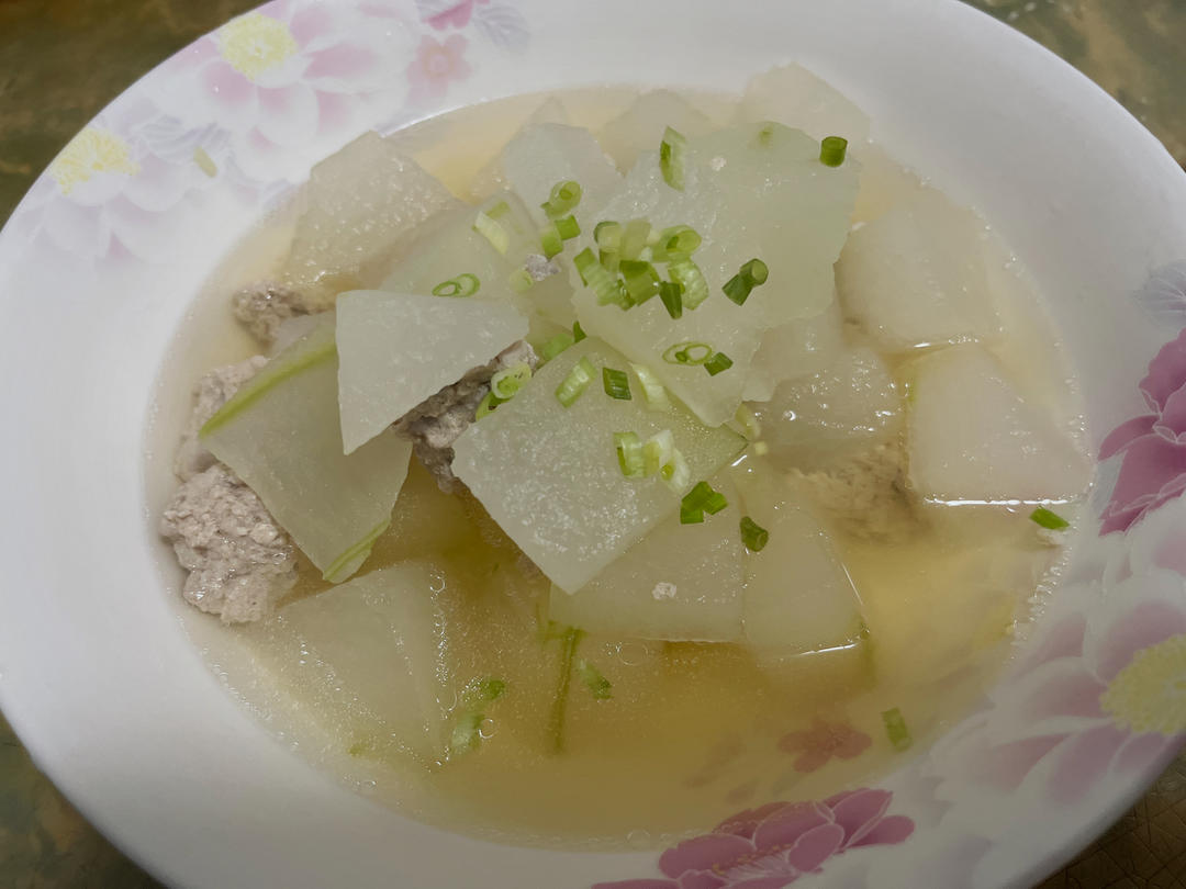 巨鲜美的冬瓜丸子汤