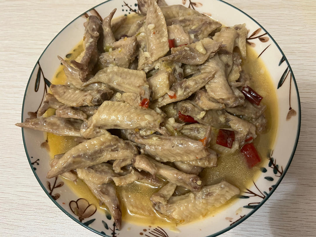 不到20块的「蒜蓉鸡翅尖」香港网红街头小吃，比它干净又好吃