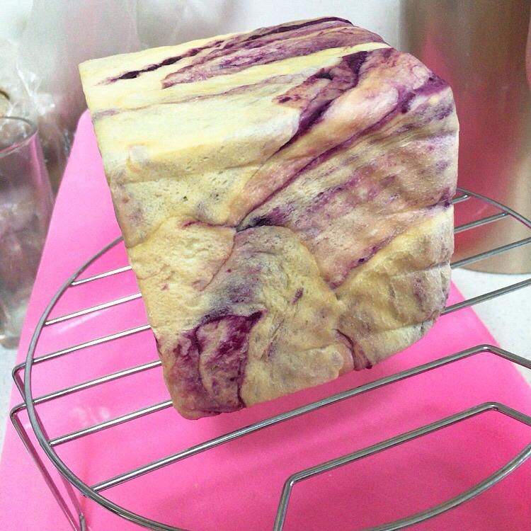 紫薯大理石纹吐司