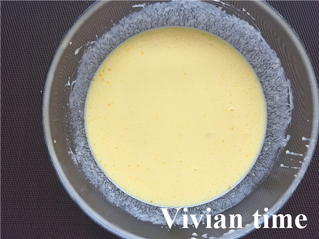 两步教你做好吃的酸奶玉米浓浆蛋糕的做法 步骤2
