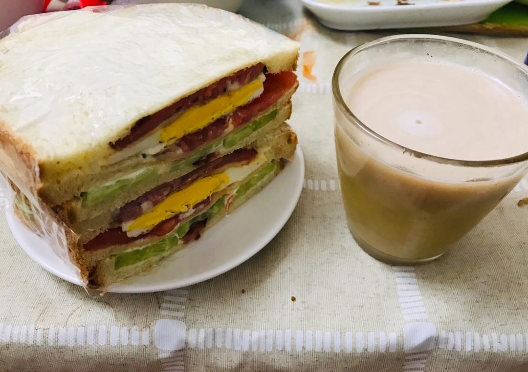 火腿芝士蛋三文治