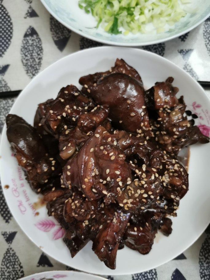 美味的家常菜：红烧猪蹄