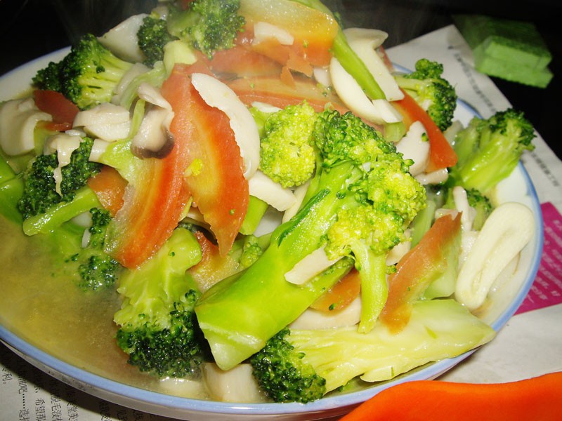 素炒蘑菇西兰花红萝卜