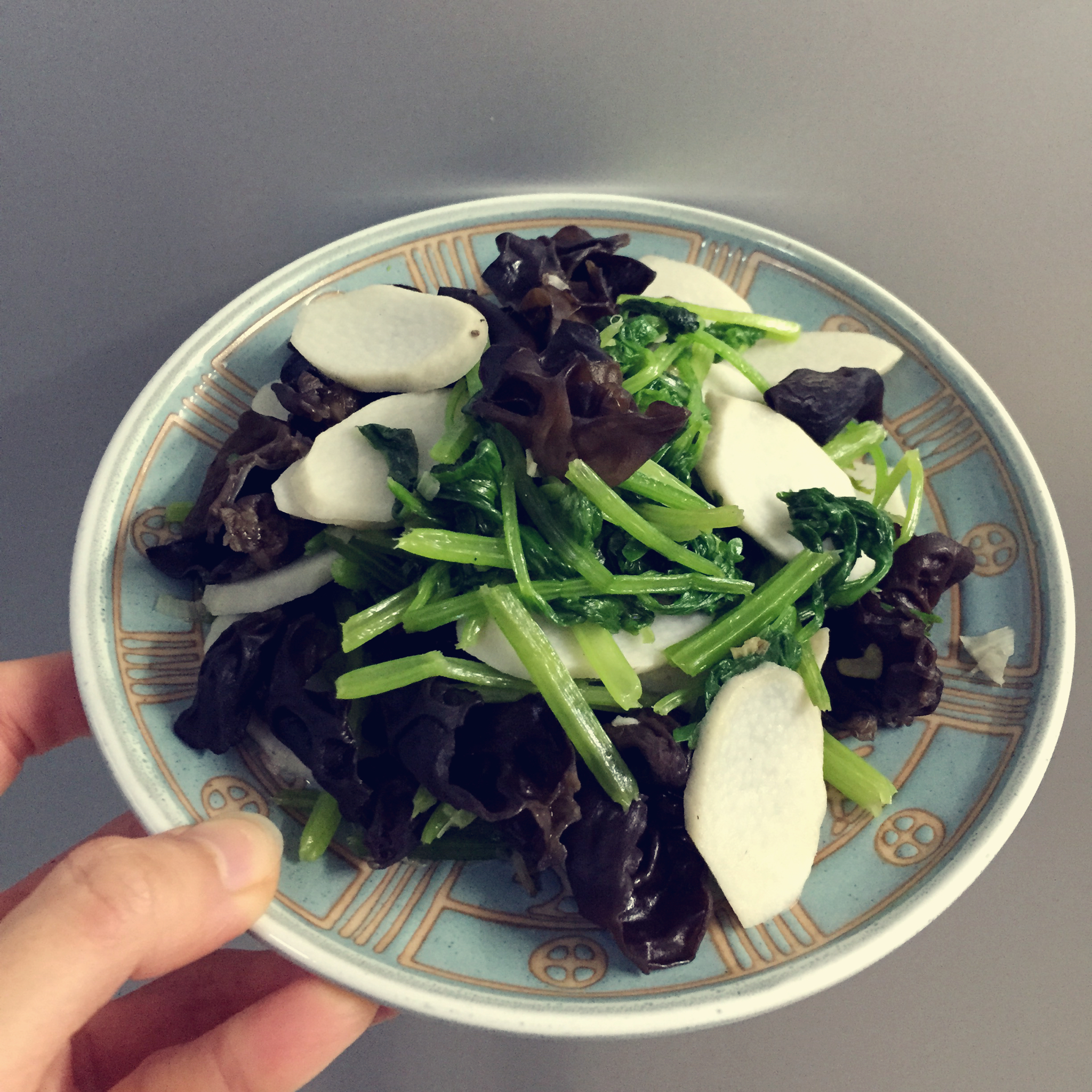 mokimokimoki做的木耳山药炒西芹