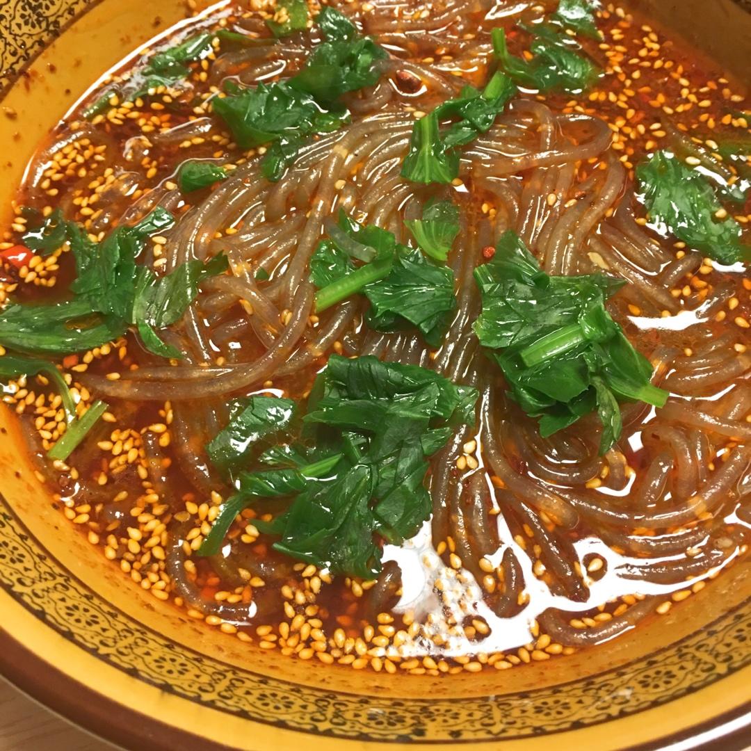 厨房小白都会的超级简单过瘾的酸辣粉