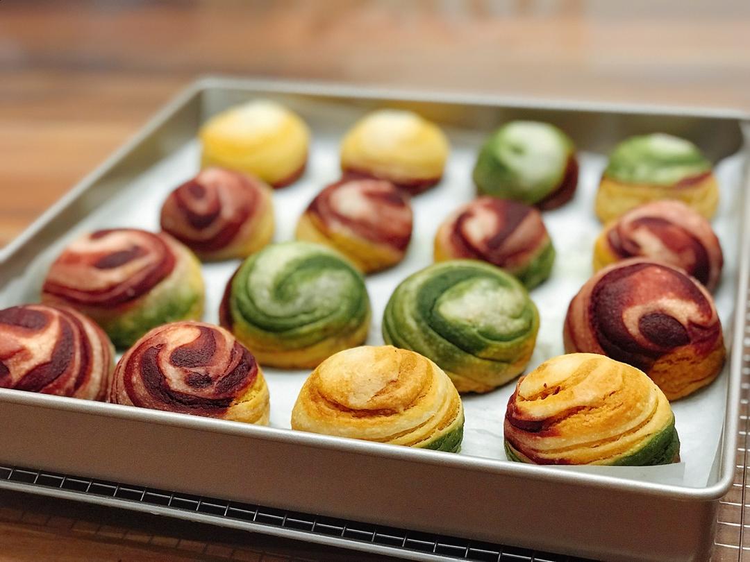 彩虹渐变蛋黄酥（无需揉出膜）