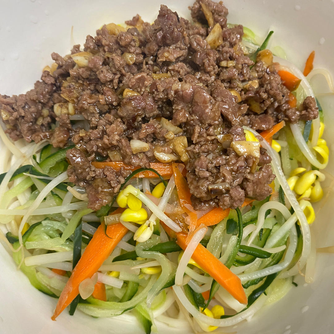 香菇肉酱拌面