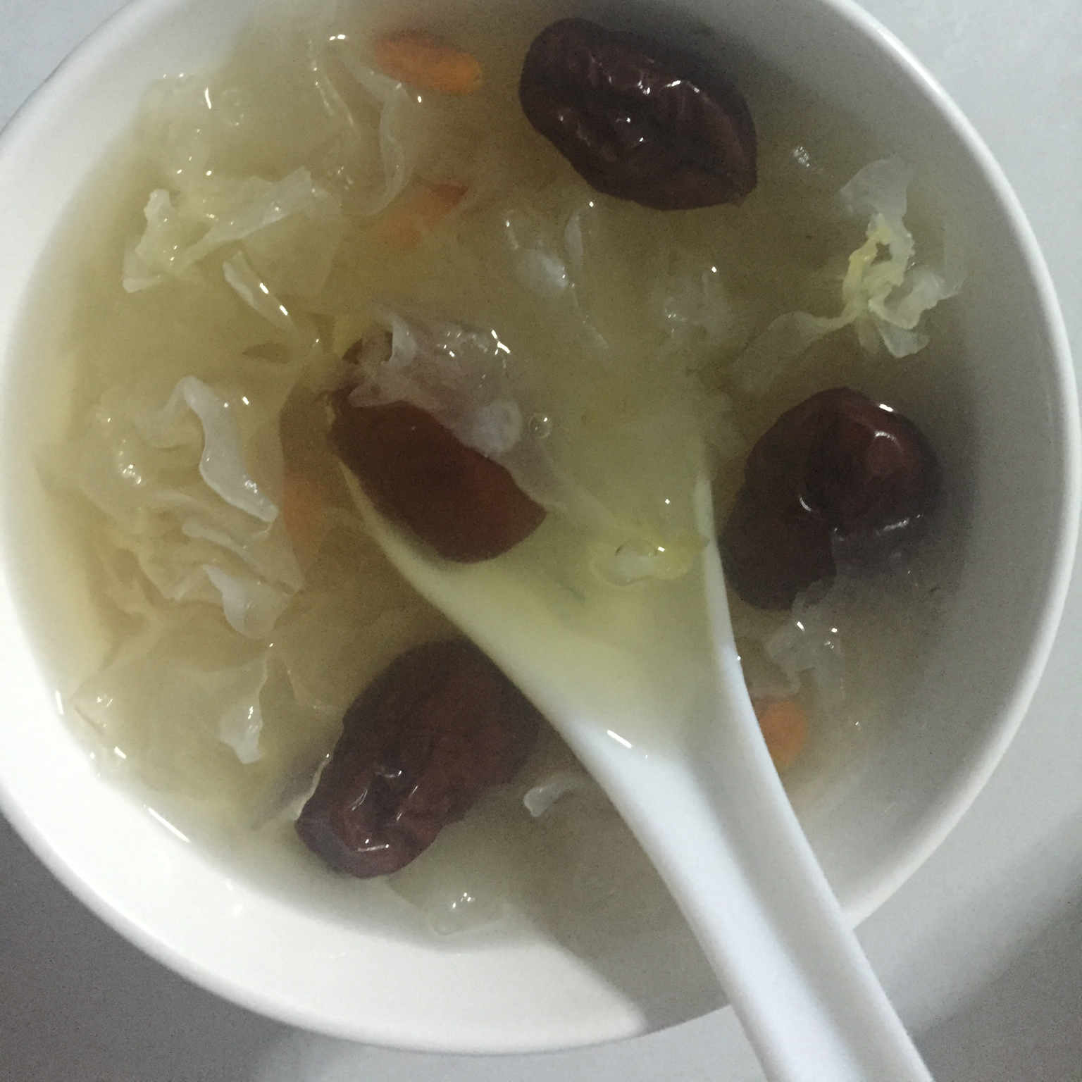 枸杞红枣冰糖银耳羹