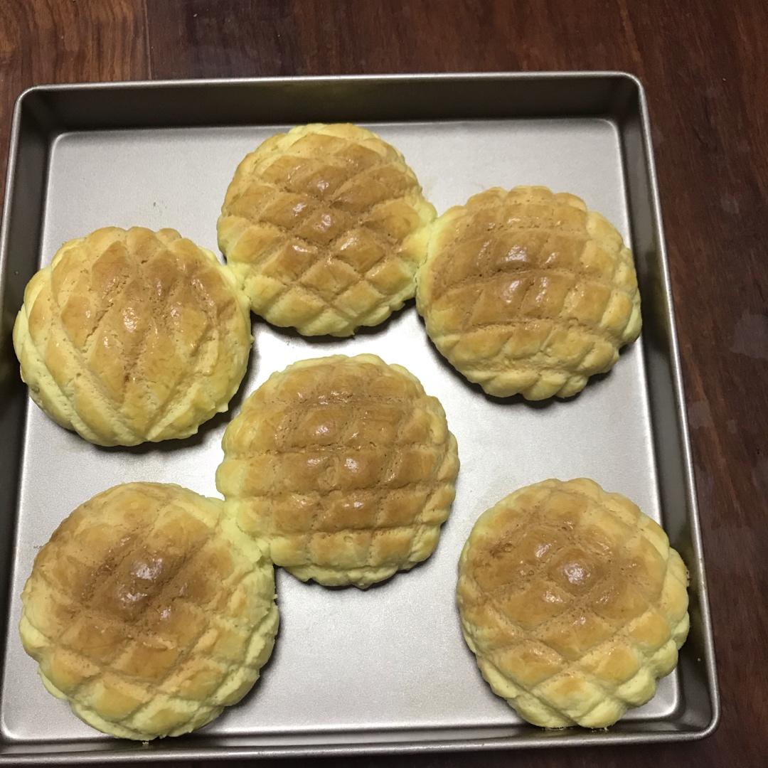 香酥柔软的港式菠萝包