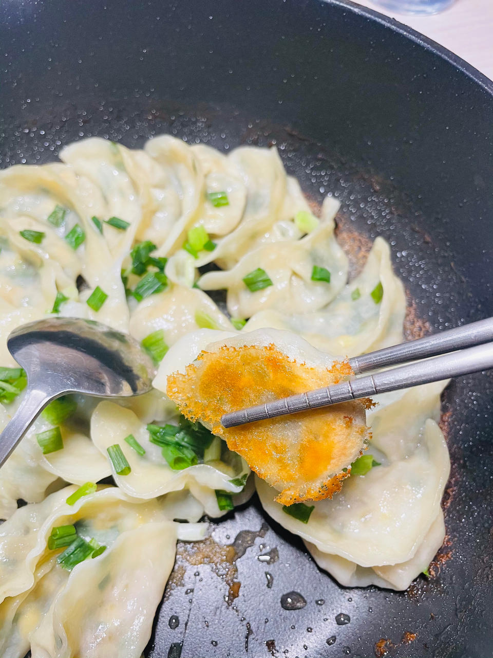 不会失败的冰花锅贴