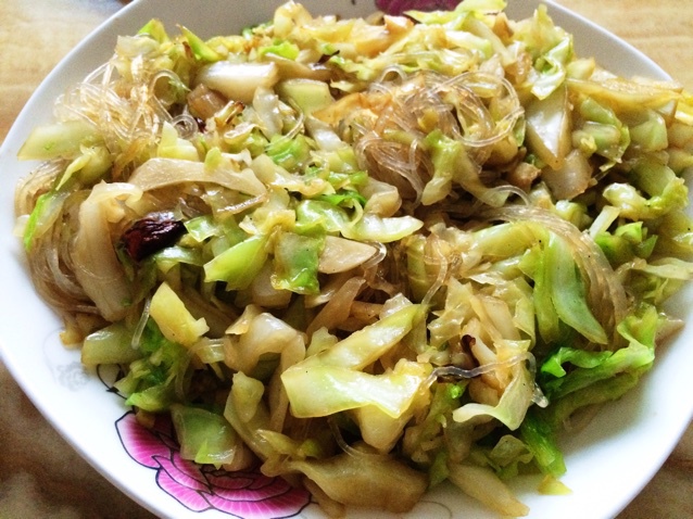 包菜粉丝炒鸡蛋