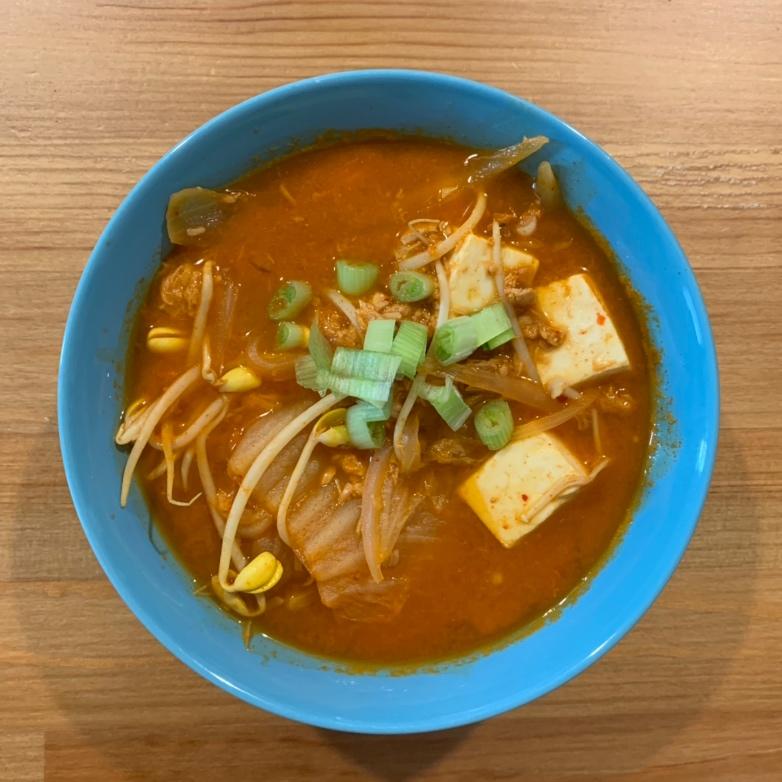 金枪鱼泡菜汤