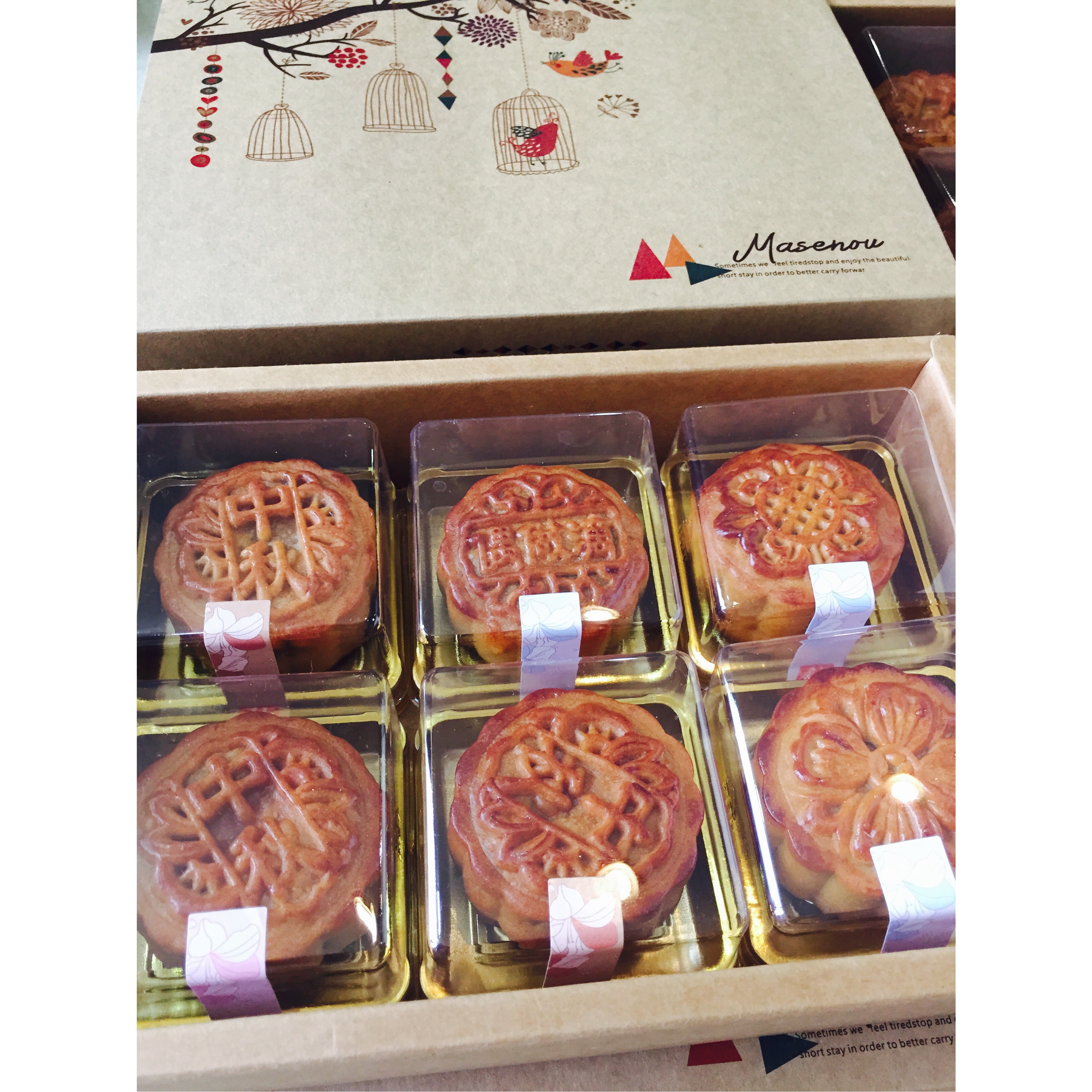 广式蛋黄莲蓉月饼