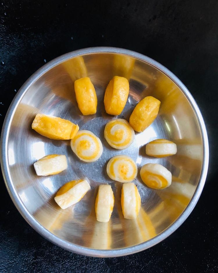 双色馒头（花朵馒头）