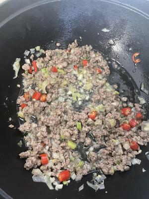 酸菜牛肉米线的做法 步骤1