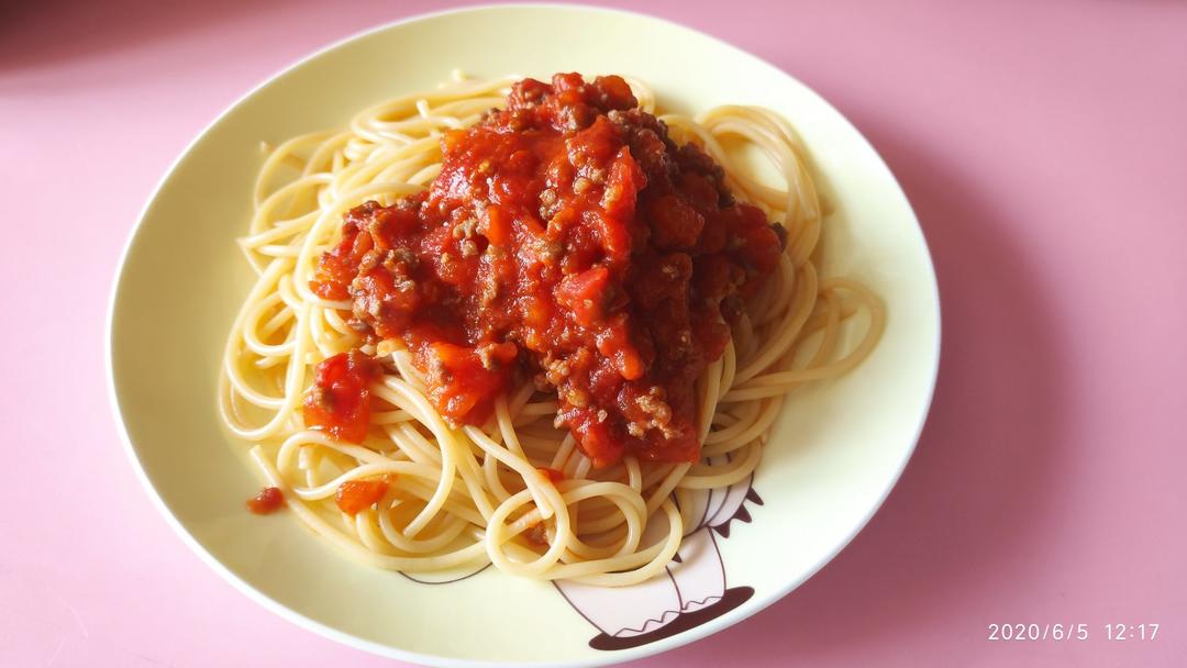 番茄肉酱意大利面
