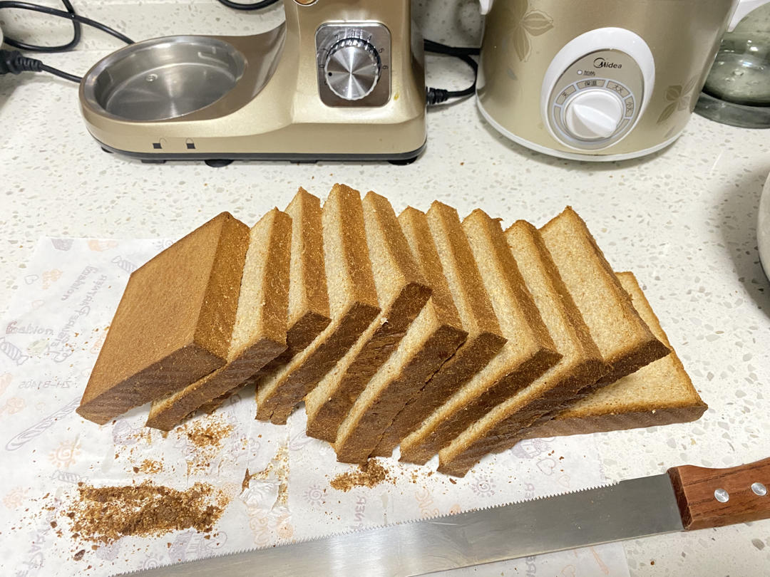 全麦拉丝吐司                              一次发酵就成功