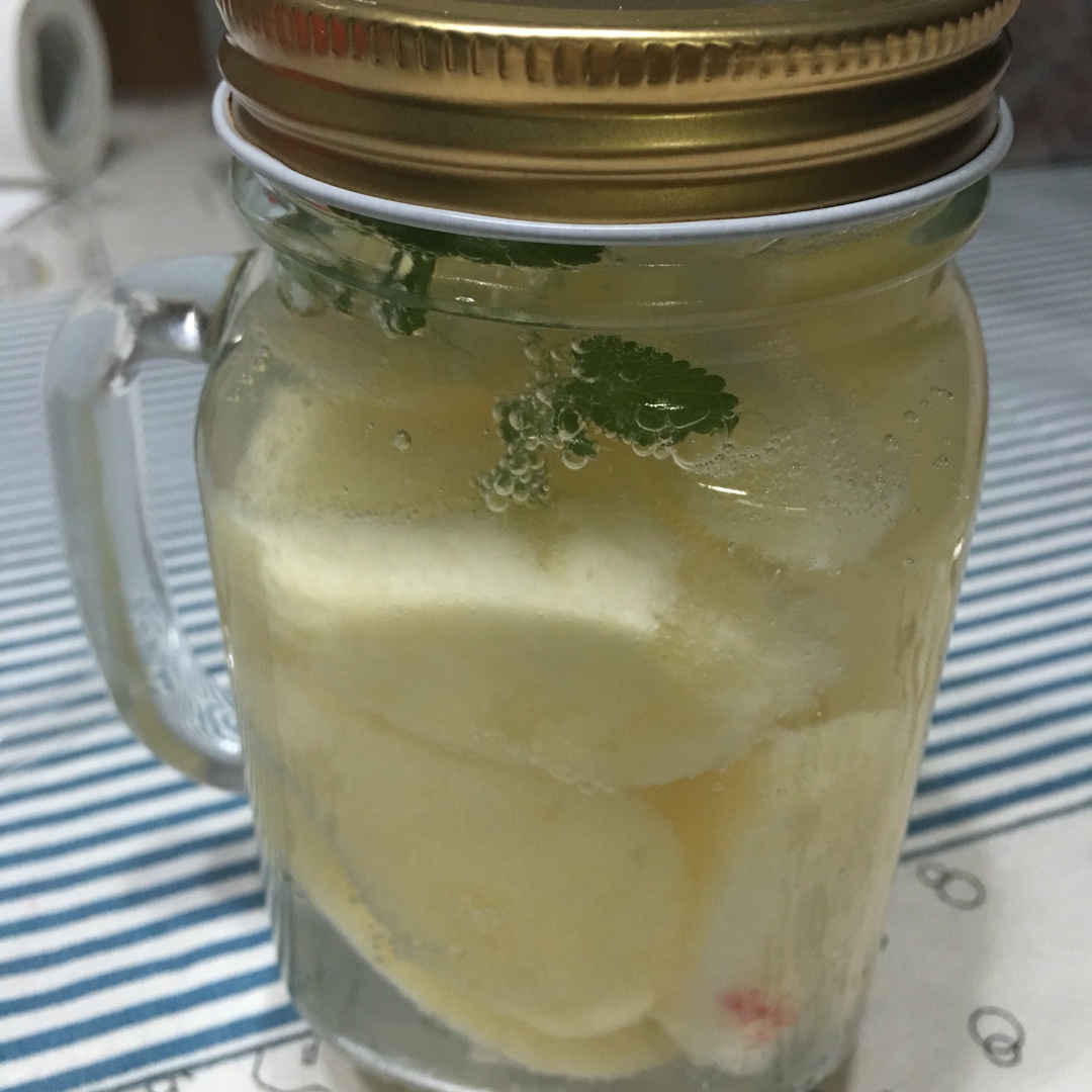 夏日清凉桃子汽水