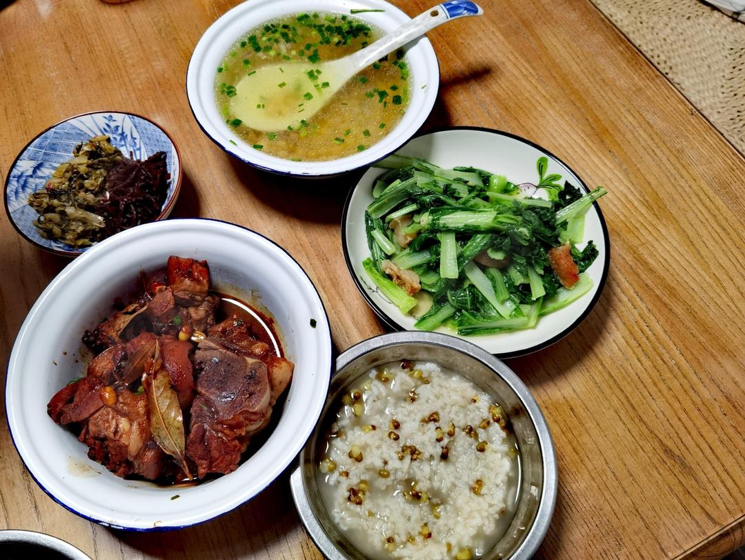 【红烧肘子】（家庭版卤蹄膀）