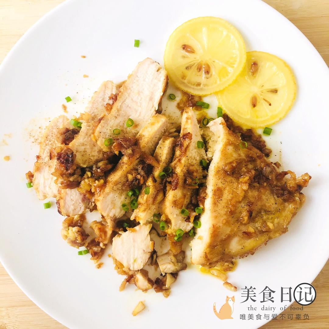 酷炫屌炸天好吃的煎鸡胸肉（香蒜蜂蜜煎鸡胸肉）