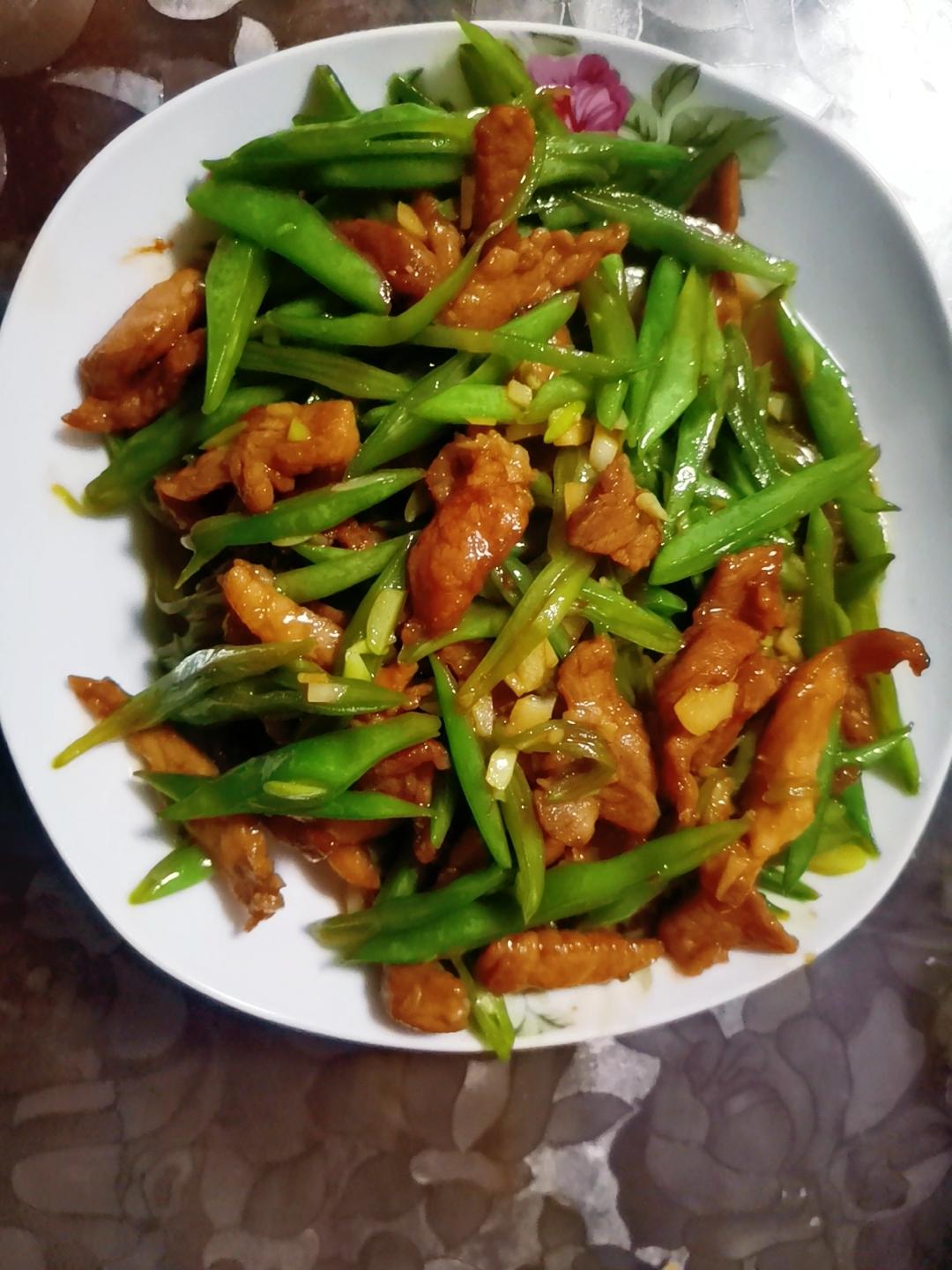 豆角肉丝饭