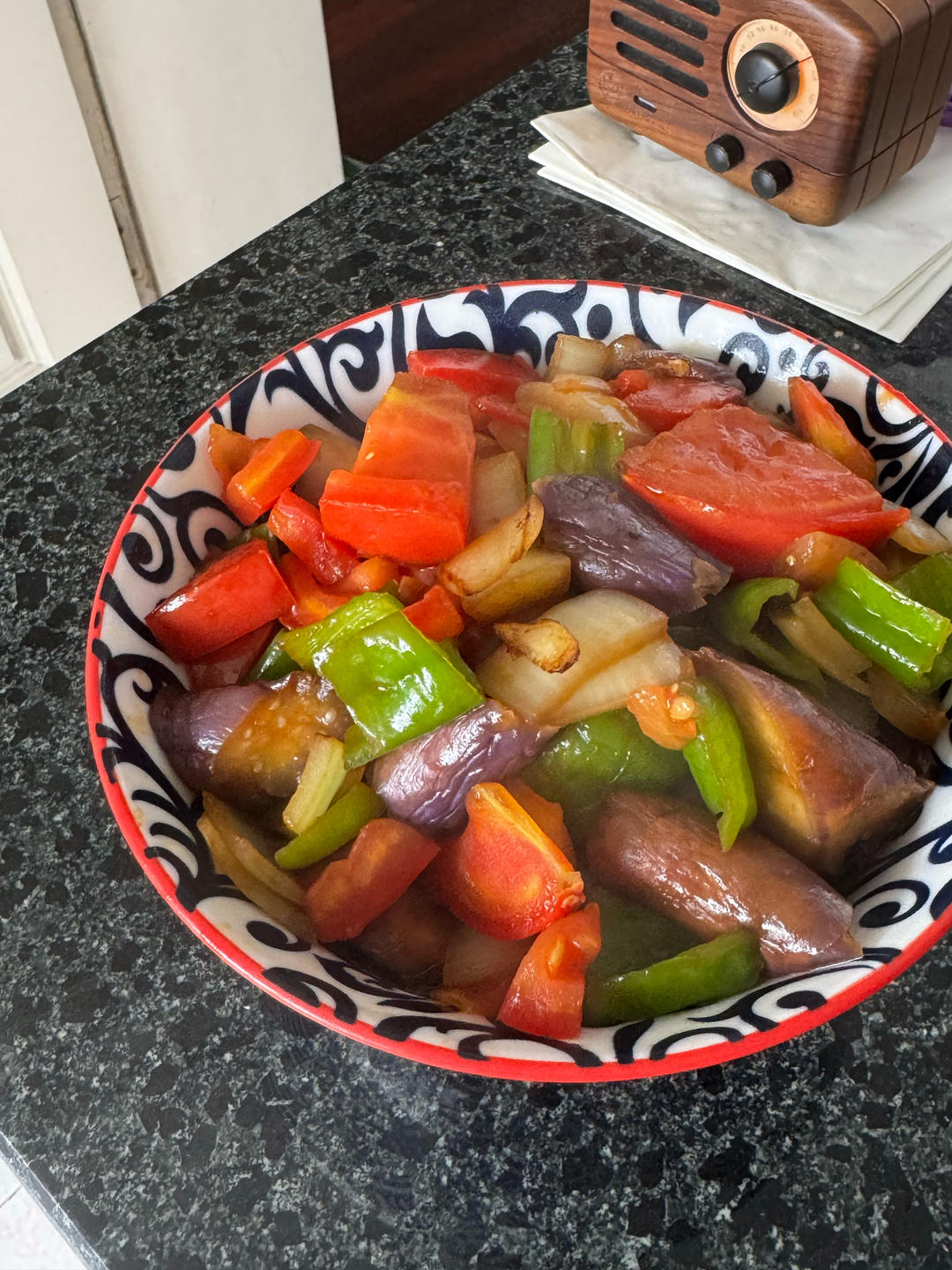 蜜汁好吃的~茄子洋葱番茄炒