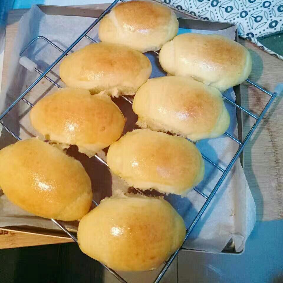黄油面包卷