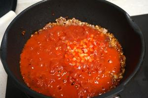茄汁海鲜宽面的做法 步骤9