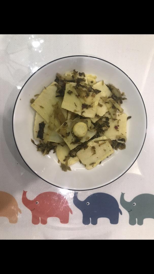 咸菜炒冬笋