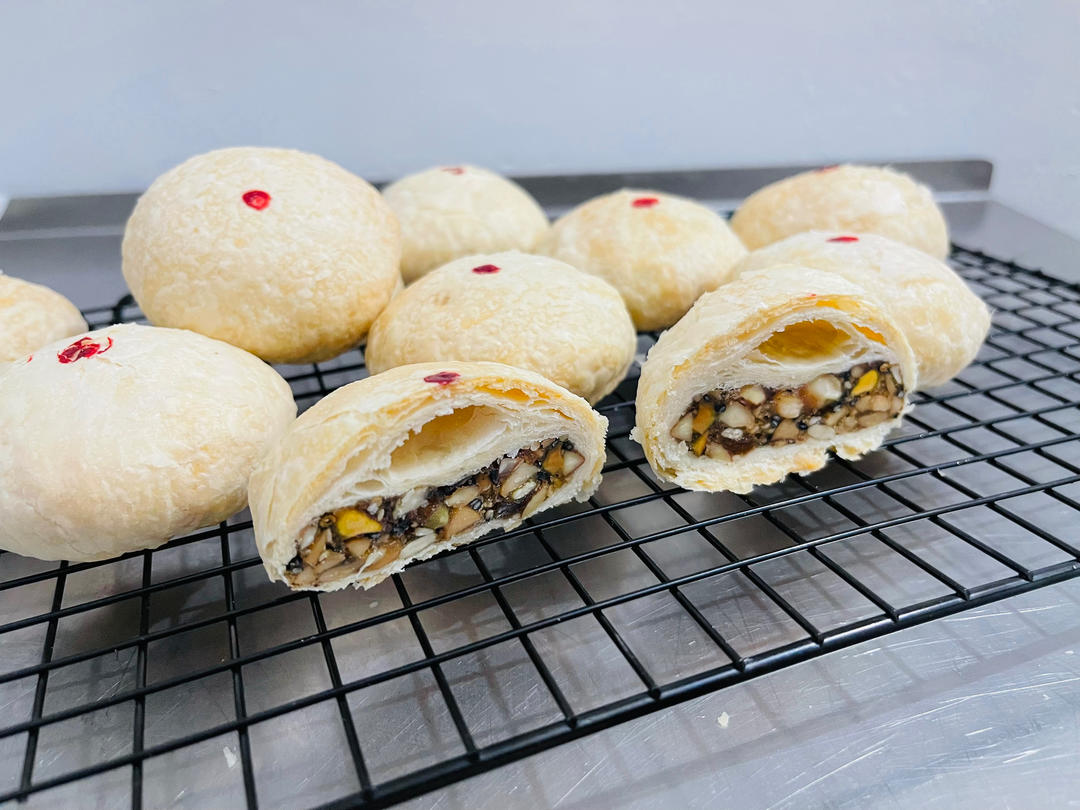 酥皮五仁月饼
