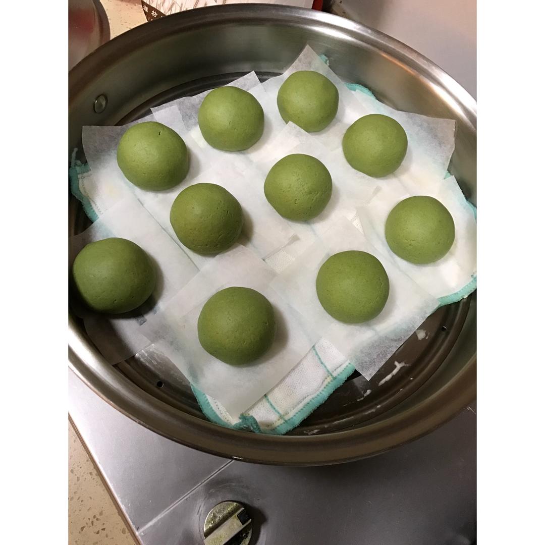 网红青团～～咸蛋黄肉松青团