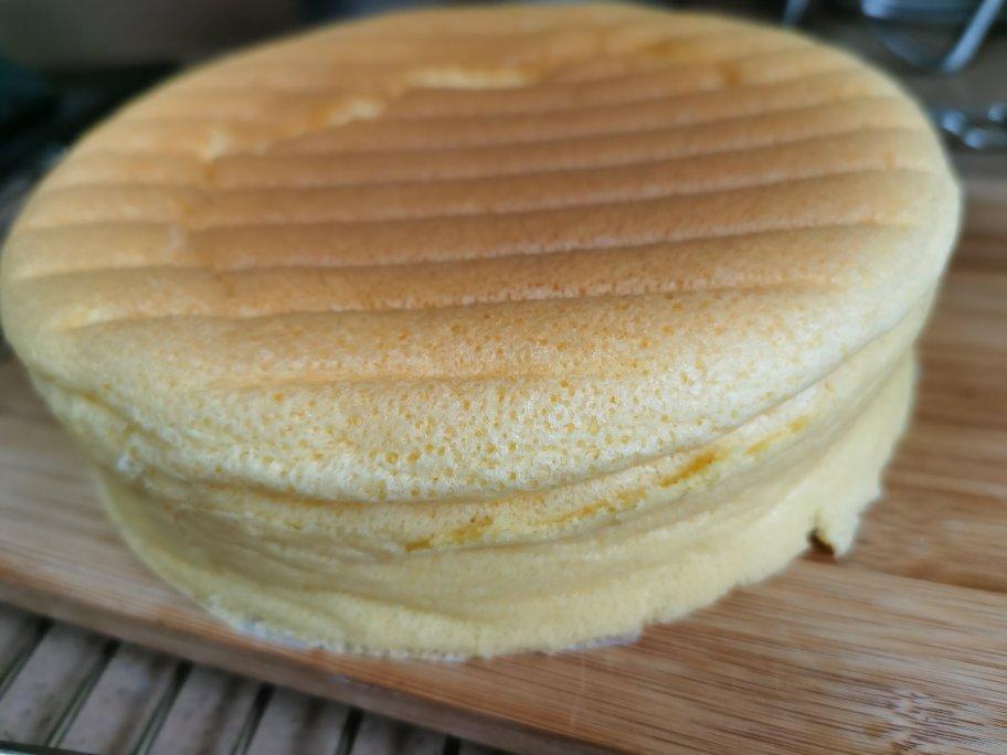 堪比柯基屁股
爆浆芝士🧀古早蛋糕