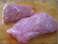 莲藕腔骨汤的做法 步骤1