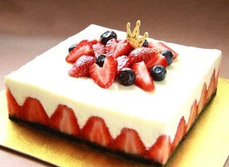 草莓鲜芝士蛋糕 （6寸）