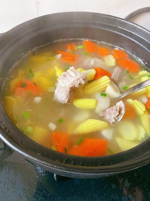 玉米笋排骨汤的做法 步骤9