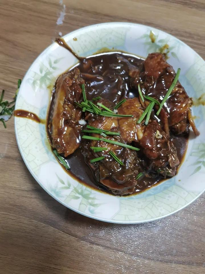 外婆教我的红烧鸡翅·连汤汁都狠好吃！！！