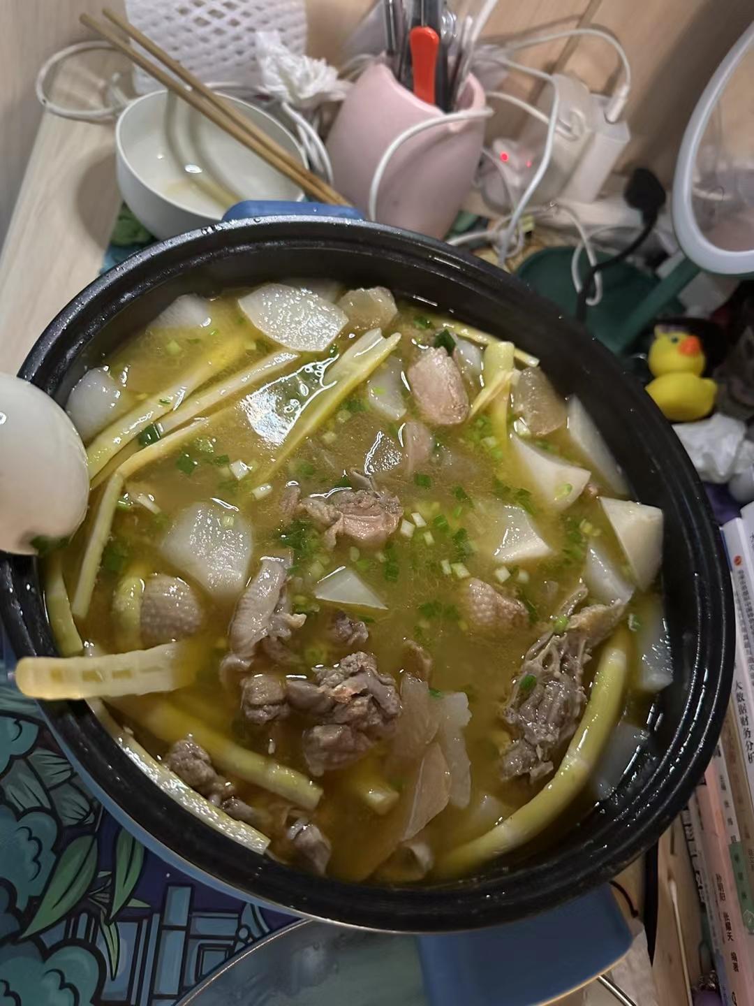 酸萝卜老鸭汤
