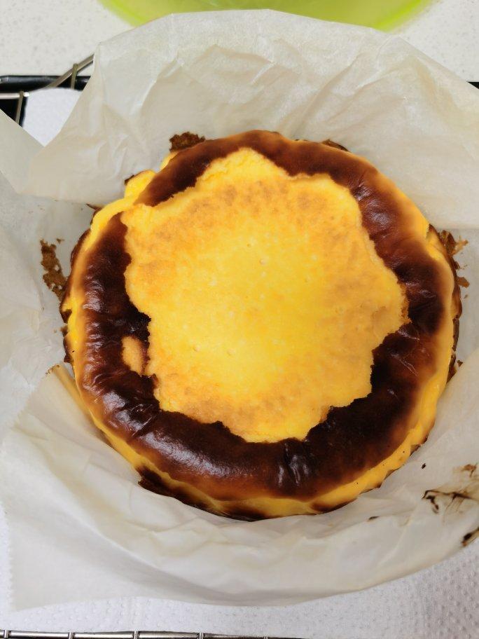快手的网红basque cheesecake巴斯克焦芝士蛋糕